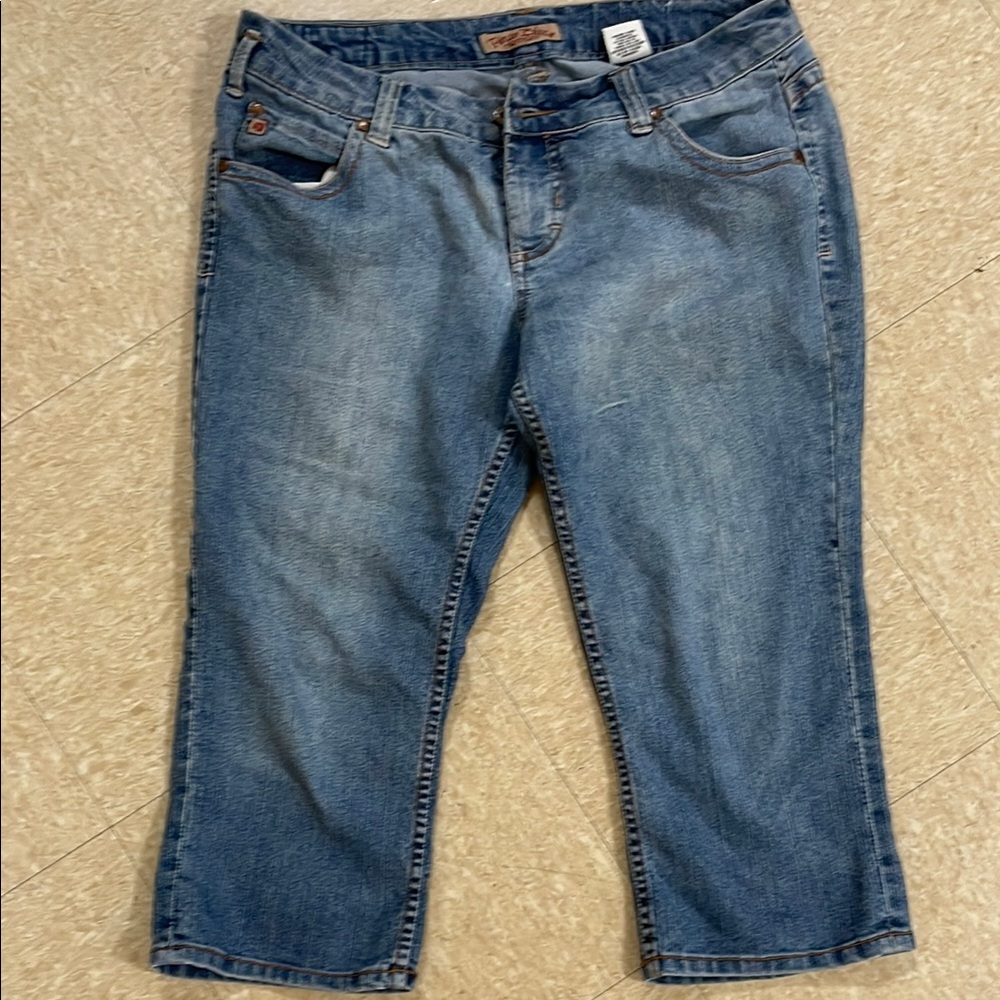Paris Blues Blue capri Jeans Medium Wash